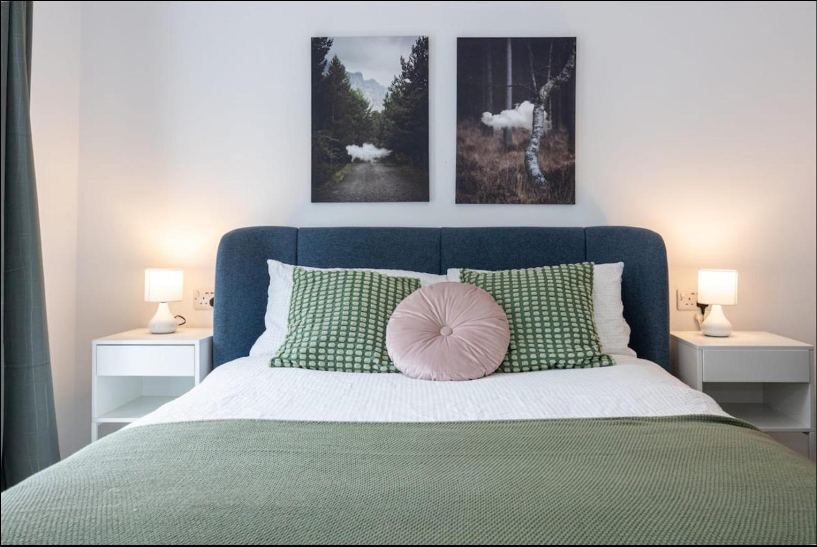 Elegance Retreat - 2 Bed Holiday Home With Parking 曼彻斯特 外观 照片